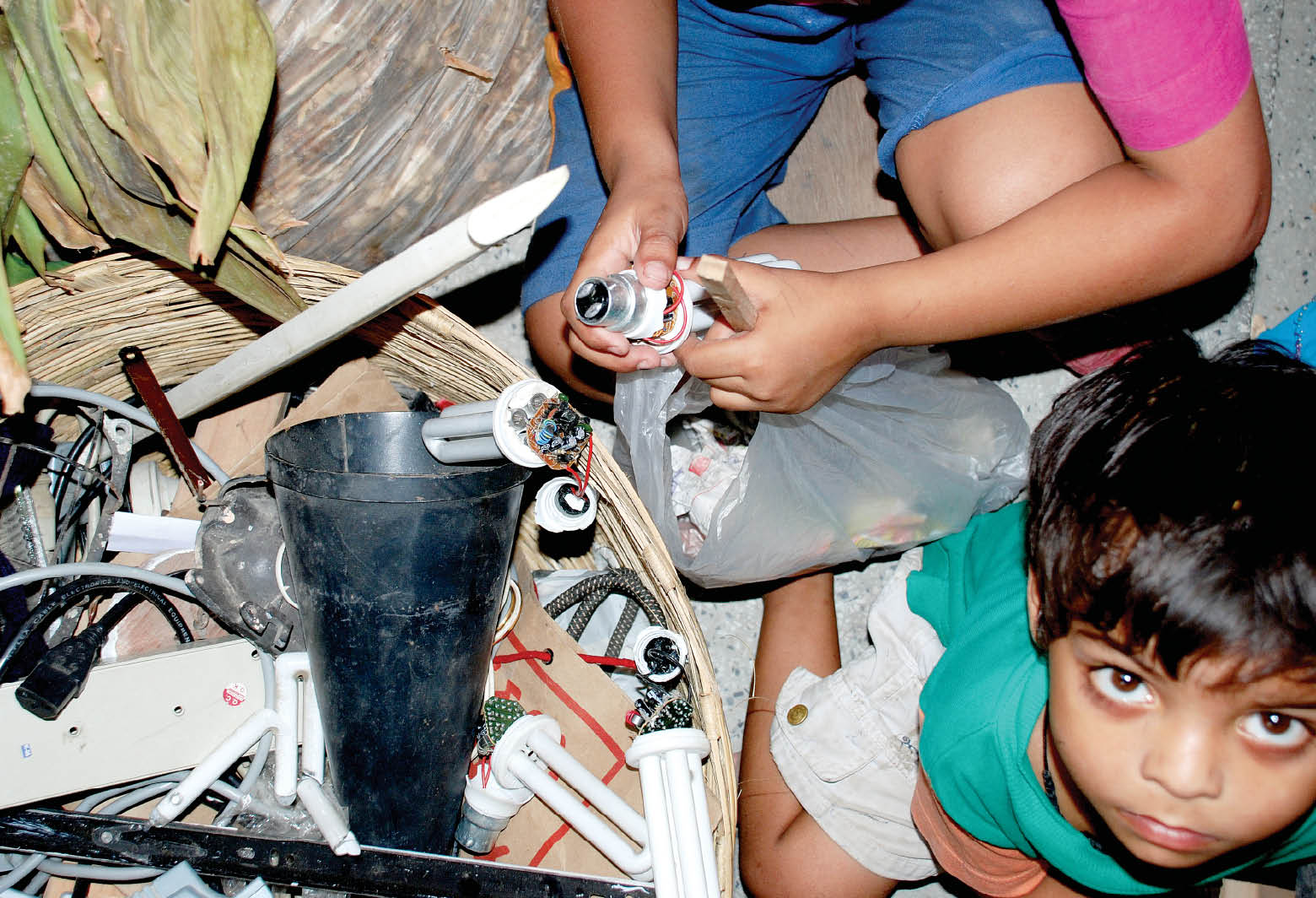 GNY Mercury Contamination Compact Fluorescent Lamps